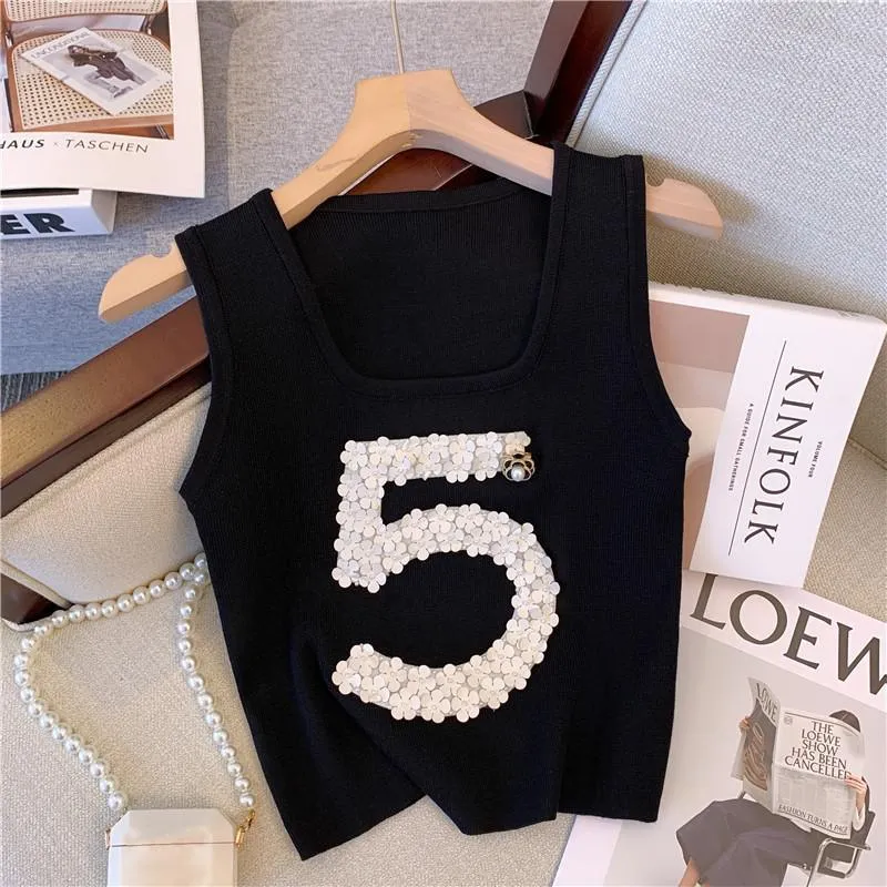 Chic 3D Knit Sleeveless Vest for Modern Women